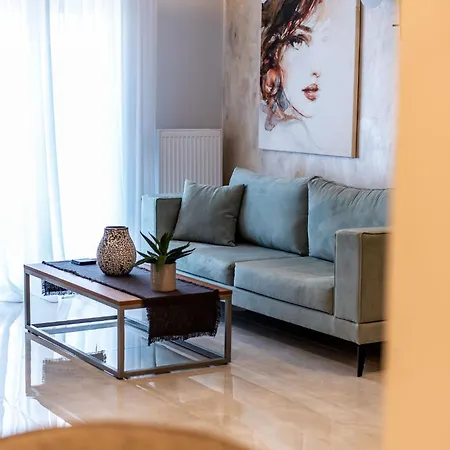 Urban Jungle Apartment Thessaloniki